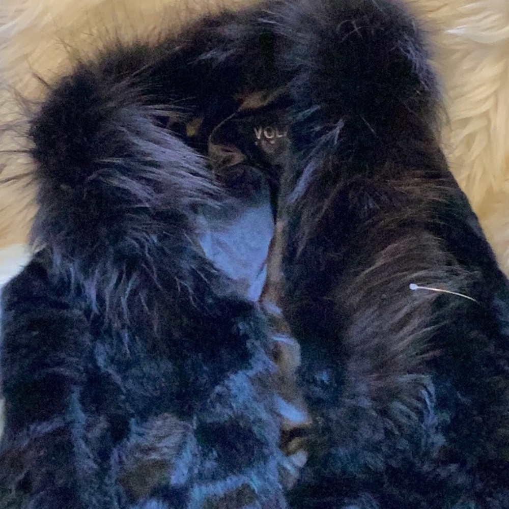 Volare genuine rabbit fur vest with fur trim collar no tag